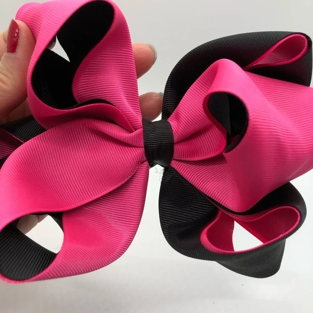 Gaby’s Black and Pink Oversized Bow
